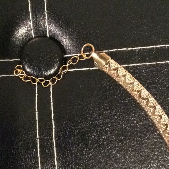 Chevron Omega Chain - Picture 3 of 6